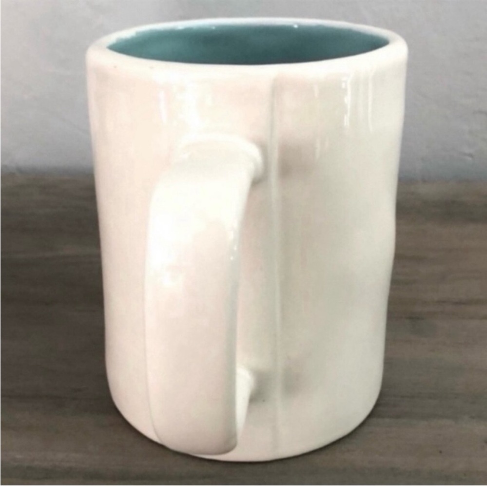 RAE DUNN ‘TEA’ Mug with Blue Inside - Picture 4 of 7